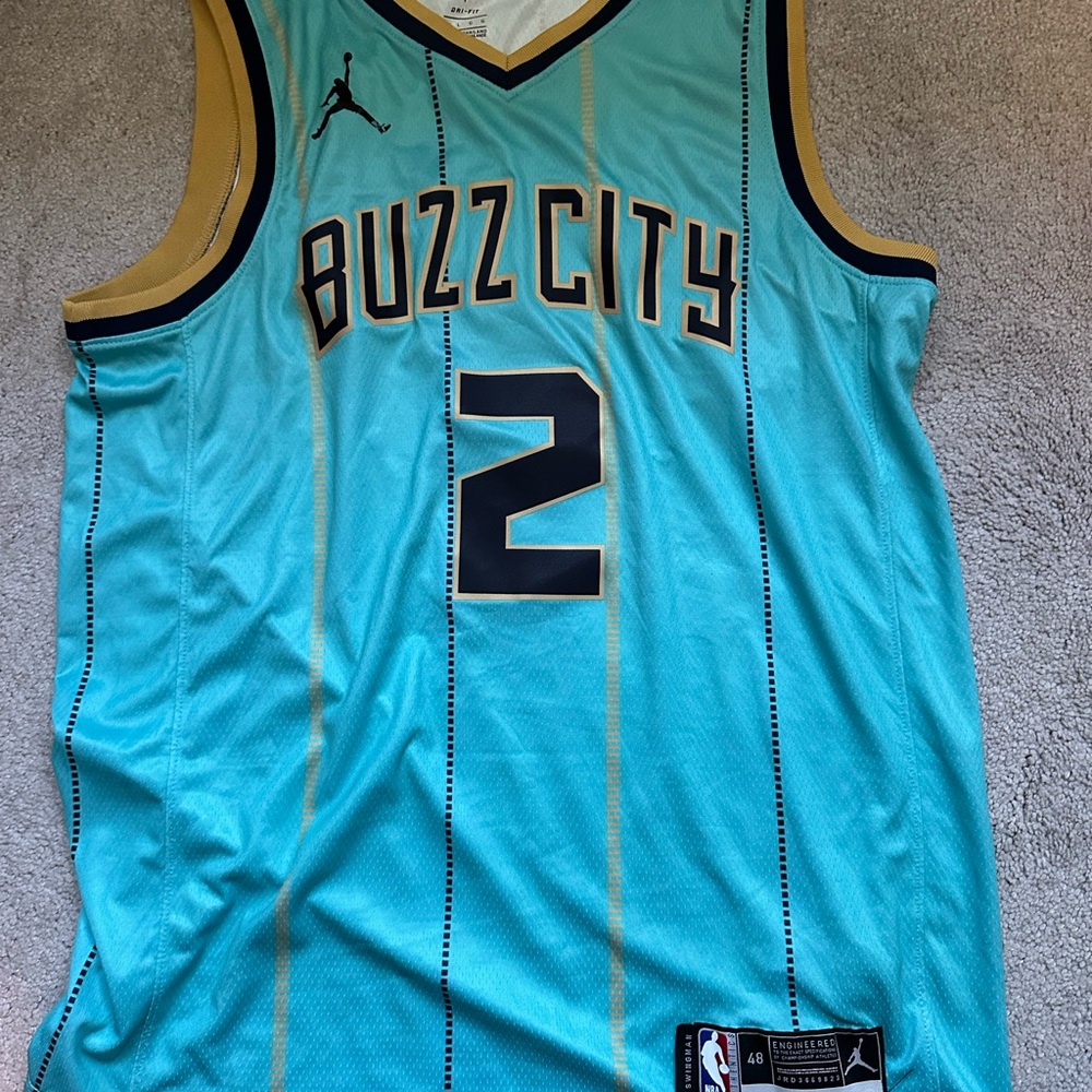 Rare Unworn w/ Tags Large Lamelo Ball #2 Buzz City Basketball Jersey